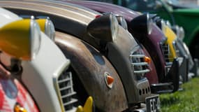 3000 2CV ont été rassemblées ce week-end dans le Cher. 