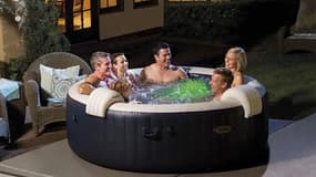 Ce spa gonflable Intex au prix remisé est indispensable pour passer un été agréable
