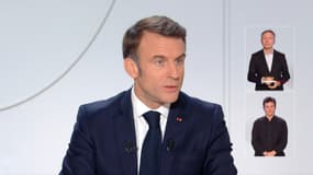 Emmanuel Macron le 14 mars 2024 lors d'une interview à l'Élysée