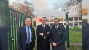 De gauche à droite, Philippe Ballard, Laurent Jacobelli et Julien Odoul, députés Rassemblement national sur un campus d'université en Seine-Saint-Denis le mercredi 26 novembre 2025.