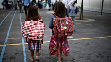 Des enfants dans la cour d'une école parisienne, le 2 septembre 2019.