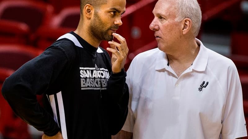 Parker avec son entraîneur, Greg Popovich