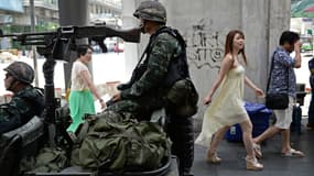Des militaires dans les rues de Bangkok, le 20 mai 2014.
