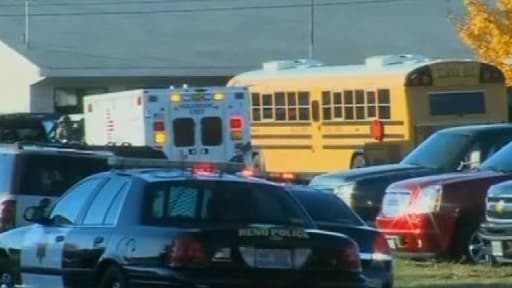 Un élève a tué un professeur avant de retourner l'arme contre lui dans un collège de Reno, aux Etats-Unis.