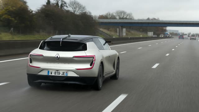 Renault avait présenté l'an dernier cette voiture autonome capable d'évoluer seule sur l'autoroute.