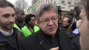 "Vous les médias, vous faites un travail de merde. Vous salissez les grévistes..." Jean-Luc Mélenchon s'en prend à un journaliste