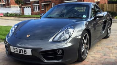 Cette Porsche est en vente pour 20 livres, soit l'équivalent de 22 euros, sur internet, en Grande-Bretagne.