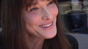 Carla Bruni-Sarkozy vise-t-elle François Hollande dans une des chansons de son nouvel album?