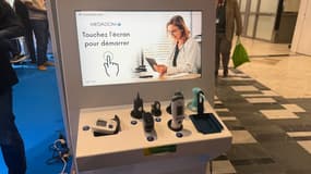 Une borne de téléconsultation Medadom