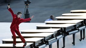 Christine and the Queens lors de la cérémonie d'ouverture des jeux paralympiques le 28 août  2024