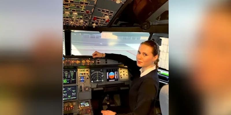 Julie-Anna aux commandes d'un Airbus A320