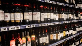 Du vin dans un supermarché pendant la foire aux vins, début septembre 2025