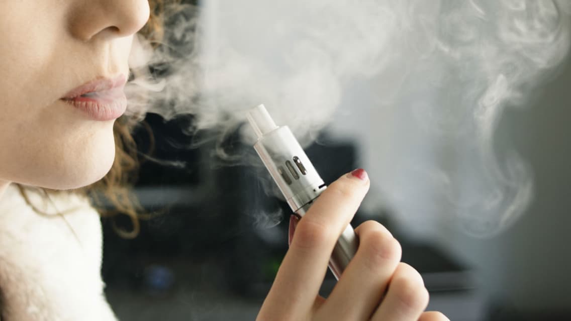 Faut-il interdire la cigarette lectronique? a fait dbat sur RMC