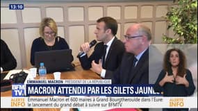 En visite surprise à Gasnay dans l'Eure, Emmanuel Macron estime qu'"il y a des problèmes qui ne datent pas d'hier et qu'il nous faut traiter"