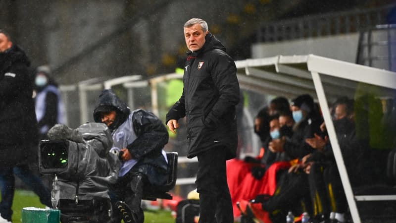 Lens-Rennes: en colère contre ses joueurs, Genesio parle de match 