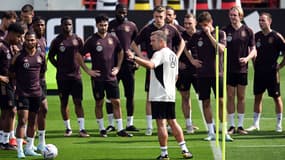 Hansi Flick avec l'équipe nationale d'Allemagne, au Qatar le 19 novembre 2022