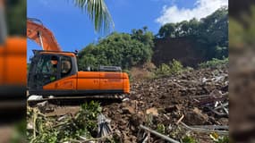 Un éboulement à Afaahiti, sur la presqu'île de Tahiti (Polynésie française), le 26 novembre 2025.
