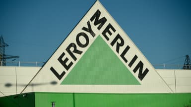 Une enseigne du magasin de bricolage Leroy Merlin, le 16 janvier 2024 à Grande-Synthe (Nord).