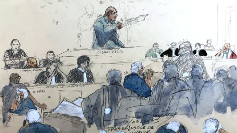 Croquis d'audience réalisé le 13 juin 2023 montrant Gabriel Fortin (au centre en haut), accusé de trois assassinats, devant la cour d'assises de la Drôme, à Valence. 