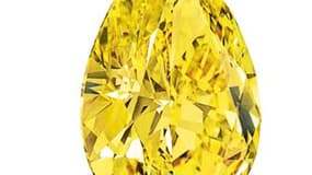 Un diamant jaune de 32,7 carats devrait rapporter huit millions de dollars lors d'une vente aux enchères qui sera organisée le 18 octobre à New York par la maison Christie's. /Photo d'archives/REUTERS/Christie's images LTD.
