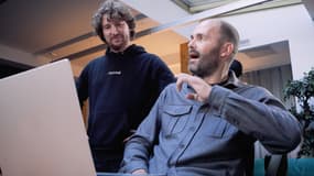 Olivier Goy et Gabriel, ingénieur de Kyutai utilisant Invincible Voice