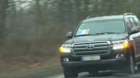 Le convoi de l'ambassadeur de France, en route vers Lviv, dans l'ouest de l'Ukraine