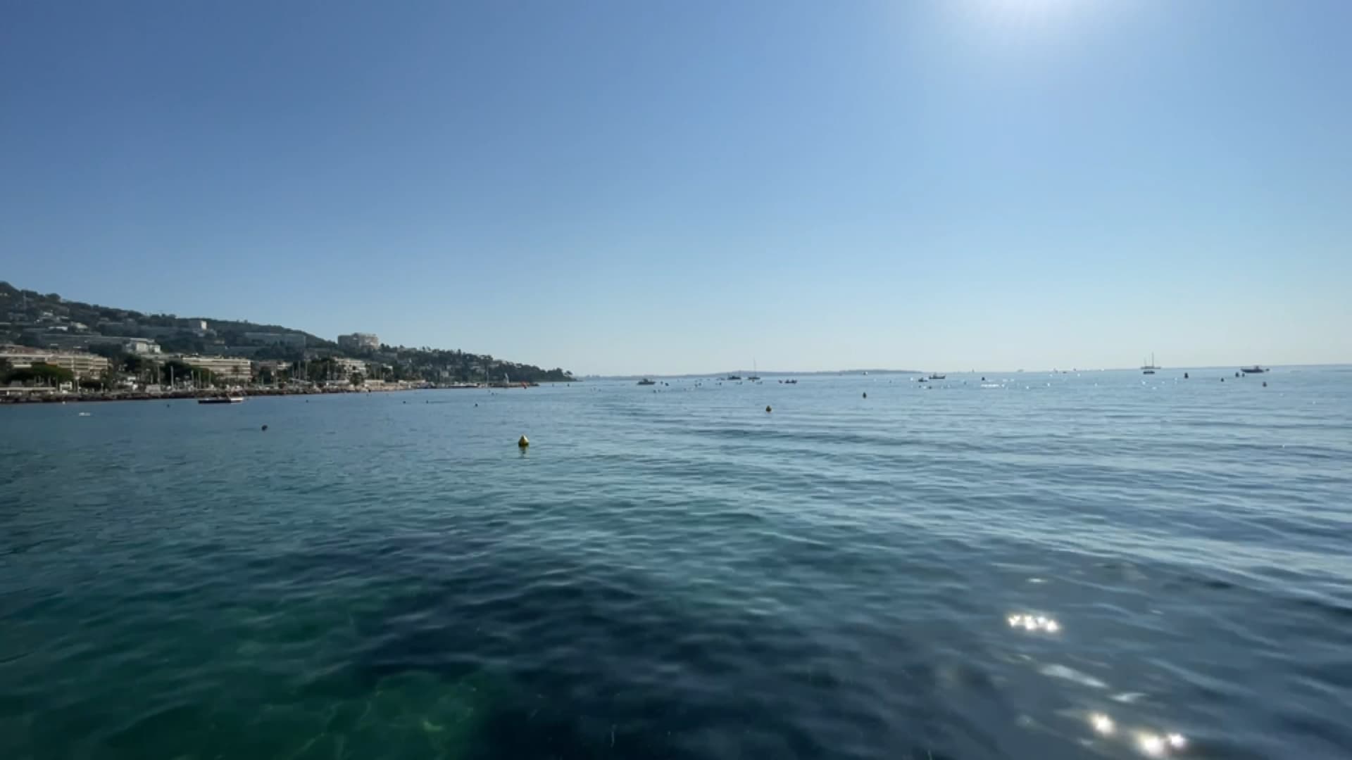 La mer Méditerranée à Nice (Alpes-Maritimes), lundi 5 août 2024. La mer Méditerranée à Nice (Alpes-Maritimes), lundi 5 août 2024.