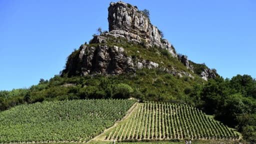 La roche de Solutré le 24 juin 2015