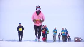En Chine, ils courent un marathon sur une rivière gelée