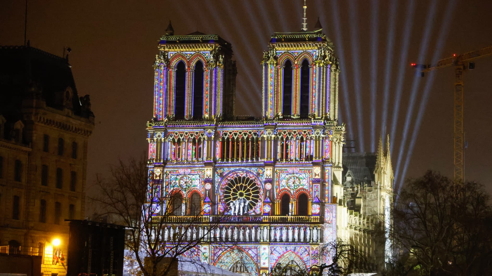 Notre-Dame de Paris: les images fortes du week-end de réouverture de la ...