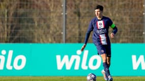 Younes El Hannach sous le maillot du PSG en 2022.