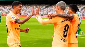 Antoine Griezmann avec Nahuel Molina et Angel Correa à l'Atlético de Madrid