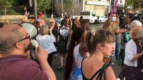 Les riverains du quartiers de Stalingrad à Paris font face aux consommateurs de crack.