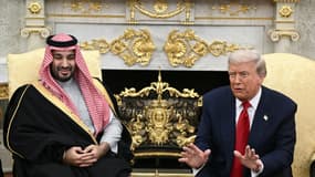 Le président américain Donald Trump rencontre le prince héritier et Premier ministre du Royaume d'Arabie saoudite Mohammed ben Salmane dans le Bureau ovale de la Maison Blanche à Washington, le 18 novembre 2025.