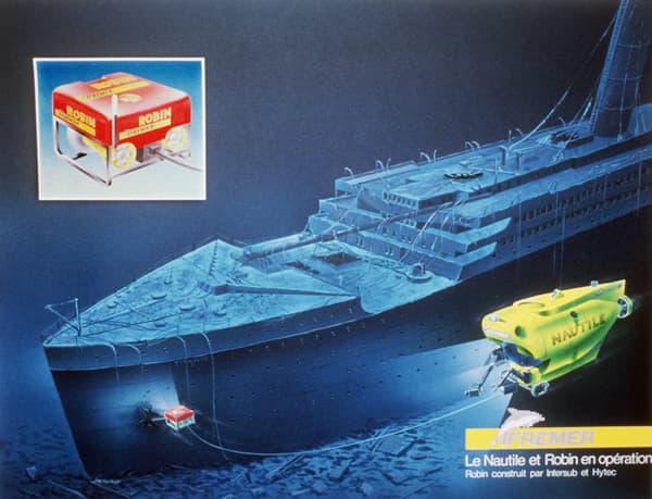 Montage de deux documents datés de 1986 représentant un dessin du robot "Robin" construit par l'Ifremer (l'Institut français de Recherche pour l'Exploitation de la mer) et son utilisation sur l'épave du Titanic à 4000 mètres de fond. 