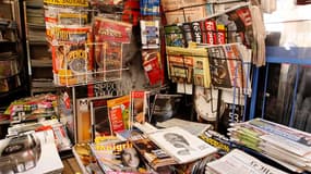 Les patrons du Syndicat de la Presse quotidienne nationale (SPQN) ont décidé de ne pas faire paraître leurs titres mercredi après une nouvelle grève annoncée au sein de la société de distribution Presstalis. /Photo d'archives/REUTERS/Benoît Tessier