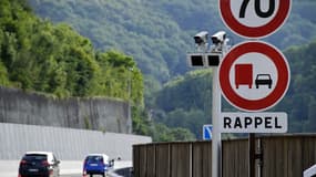 Un radar mobile photographié en 2012 près de la commune de Beure dans le Doubs.