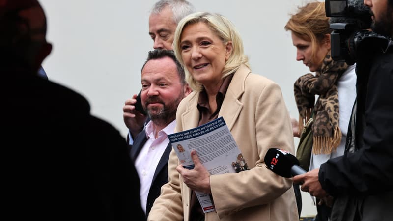 Marine Le Pen accuse Emmanuel Macron de 