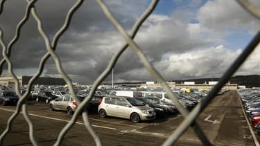 L'accord de compétitivité chez Renault pourra être signé dès la semaine prochaine, maintenant que Force ouvrière a annoncé son intention d'approuver ce texte, devenant le deuxième syndicat, après la CFE-CGC, à donner son feu vert de principe au projet. /P