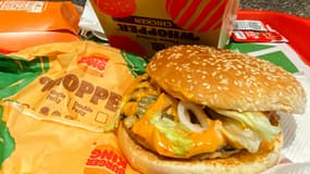 Un sandwich dans un restaurant Burger King de New Delhi (Inde), le 17 août 2023.