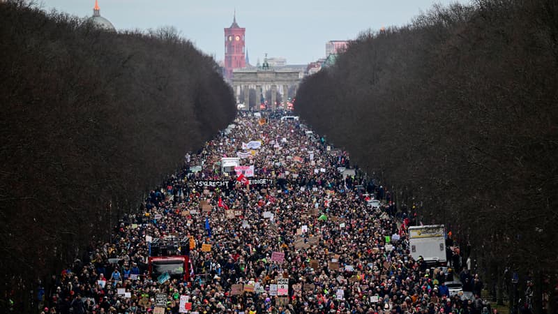 Allemagne: la manifestation contre l'extrême droite réunit 160.000 personnes selon la police, 250.000 selon les organisateurs