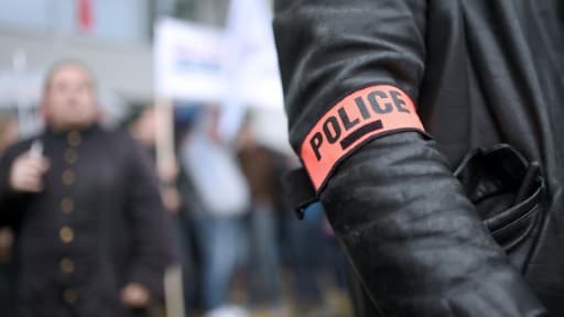 Trois hommes ont été interpellés à Trappes (Yvelines), soupçonnés d'avoir financé des activités de Walid Hamman, membre de l'EI