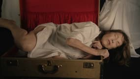Jane Birkin dans le clip de "Oh! Pardon tu dormais"