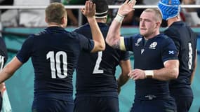 Finn Russell (n°10) et Stuart Hogg