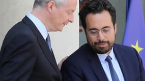 Mounir Mhajoubi, sur la photo avec Bruno Le Maire, ministre de l'Économie, reste chargé du numérique depuis Bercy