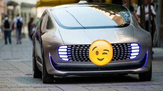 Un écran à diffusion de smileys sur les futurs véhicules autonomes?