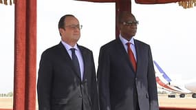 Les présidents français et guinéen, à Conakry, le 28 novembre 2014.