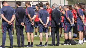 Le PSG a respecté une minute de silence en hommage à Loulou Nicollin
