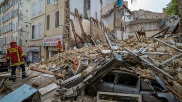 Vue des deux immeubles effondrés rue d'Aubagne à Marseille, le 5 novembre 2018