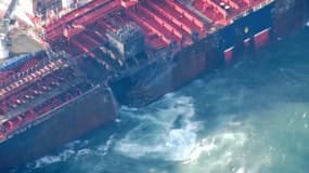 Des images du pétrolier Stena Immaculate après sa collision avec un cargo le lundi 10 mars 2025 au large des côtes anglaises.